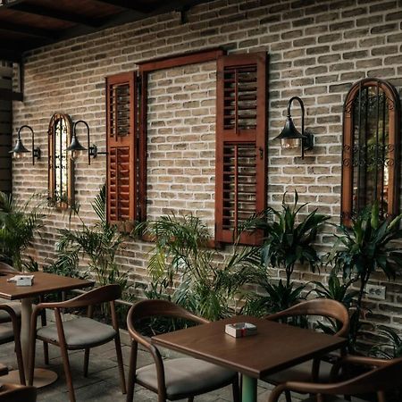 Bed Station Hostel & Bar Shkoder Luaran gambar