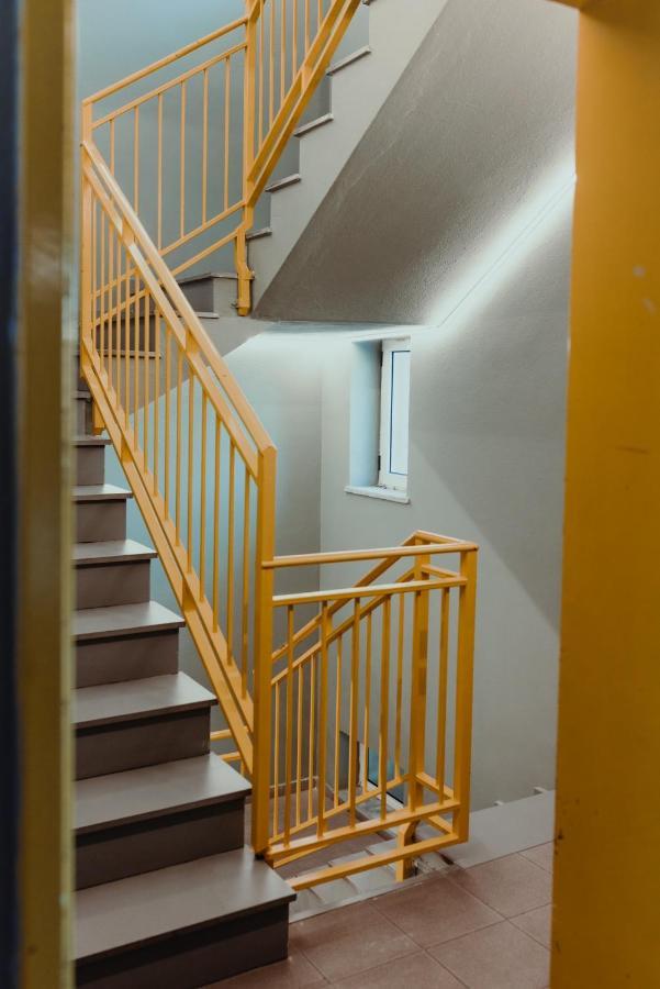 Bed Station Hostel & Bar Shkoder Luaran gambar