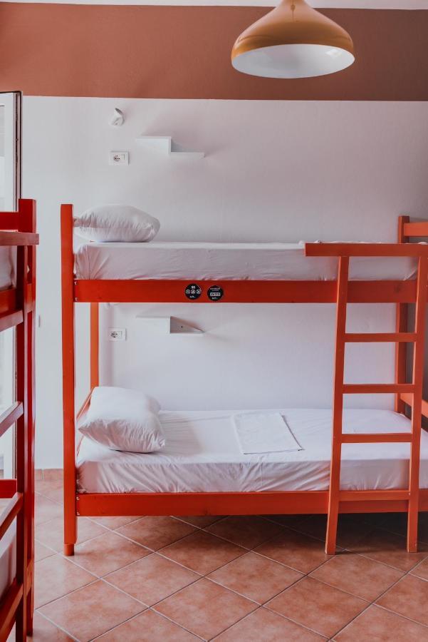 Bed Station Hostel & Bar Shkoder Luaran gambar