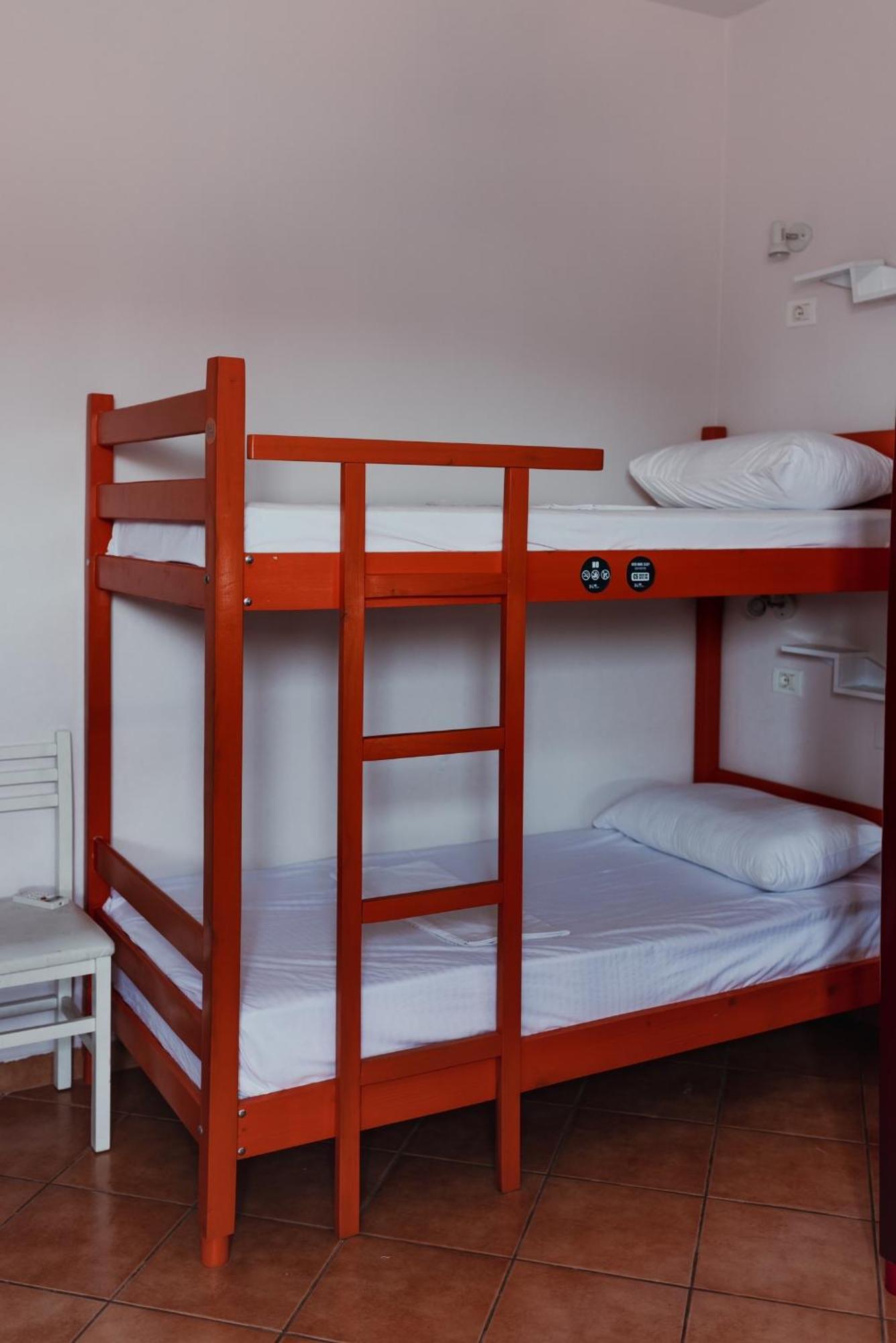 Bed Station Hostel & Bar Shkoder Luaran gambar