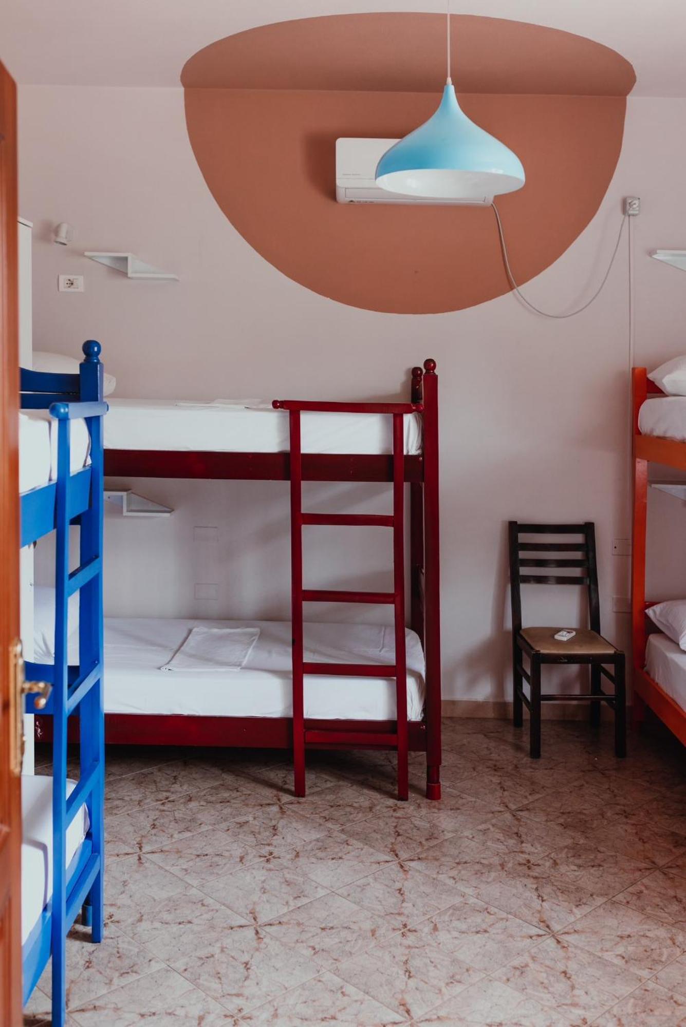 Bed Station Hostel & Bar Shkoder Luaran gambar