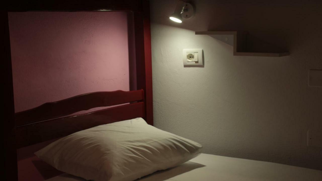 Bed Station Hostel & Bar Shkoder Luaran gambar